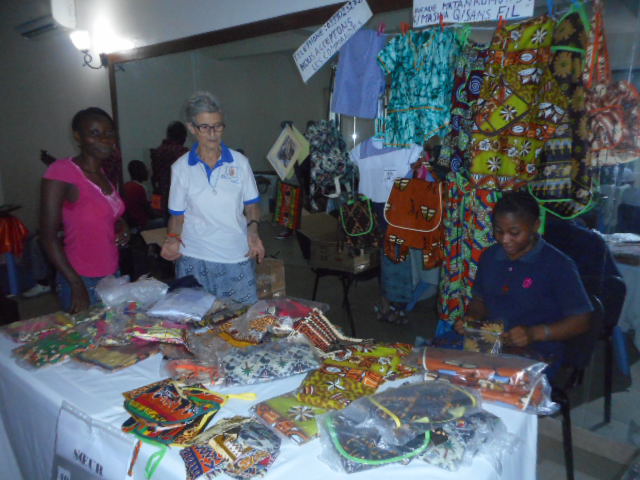 Atelier-de-couture-femmes-RDC-vente-a-l-atelier